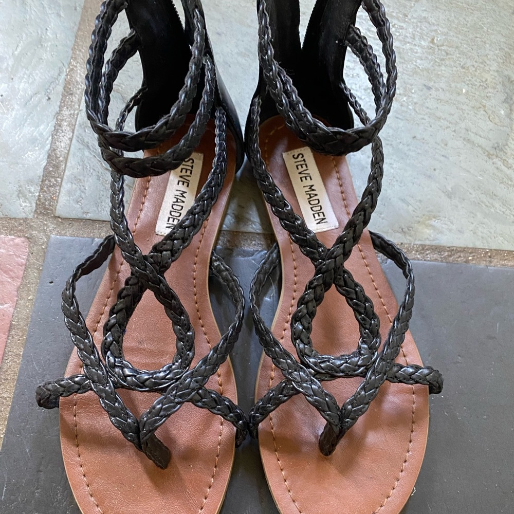Steve Madden Womens sandals size 5.5